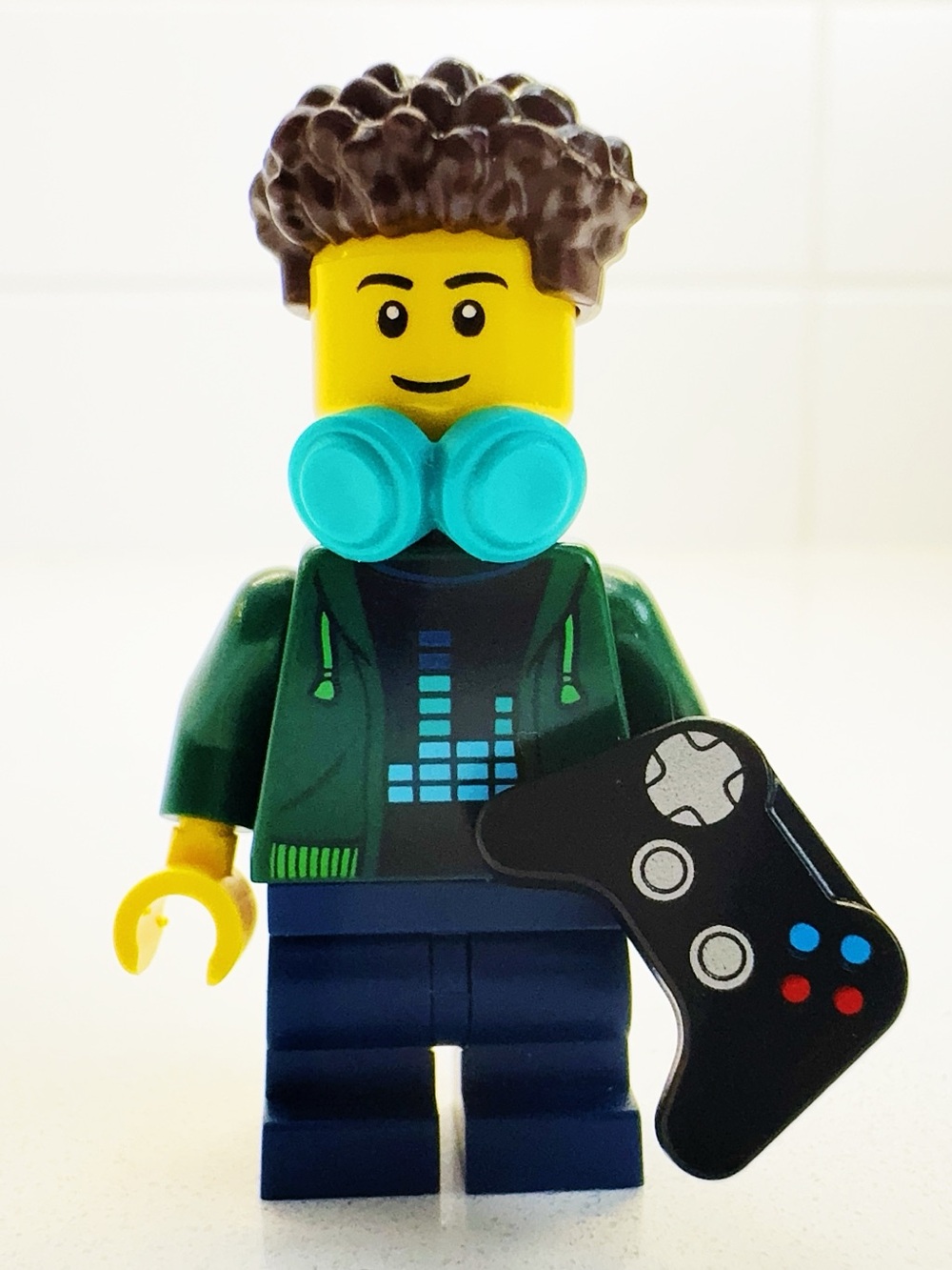 LEGO Minifig -  City - Video Game Player - cty1685